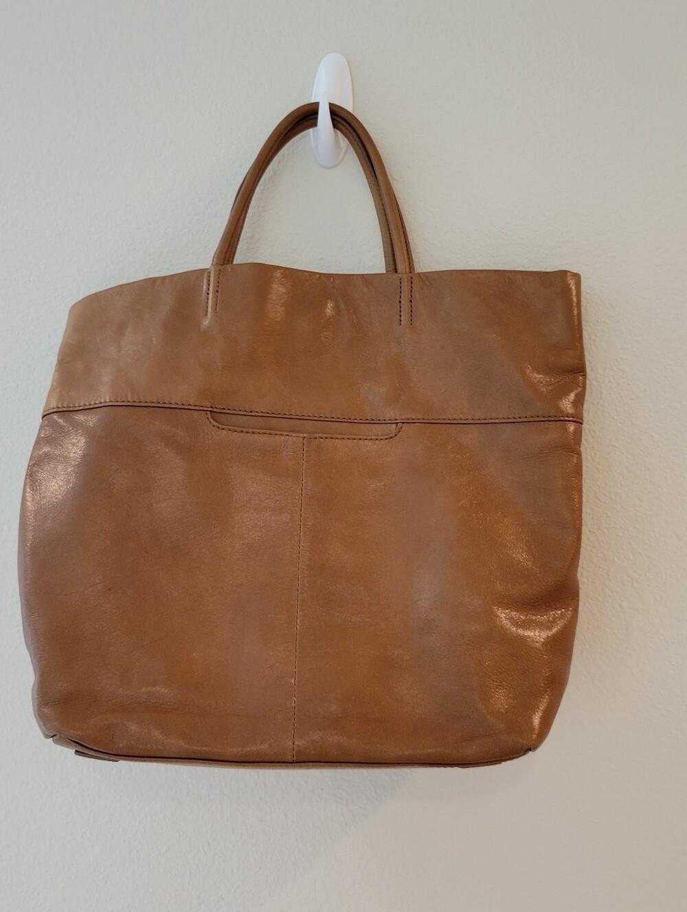 Hobo Classic Brown Leather Tote Bag With Roomy Interior.